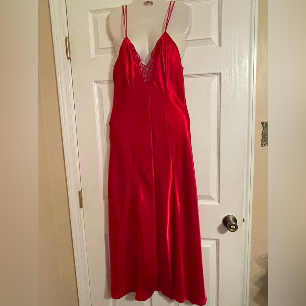 Elegant flattering bias cut long red satin nightgown. Matching robe also listed